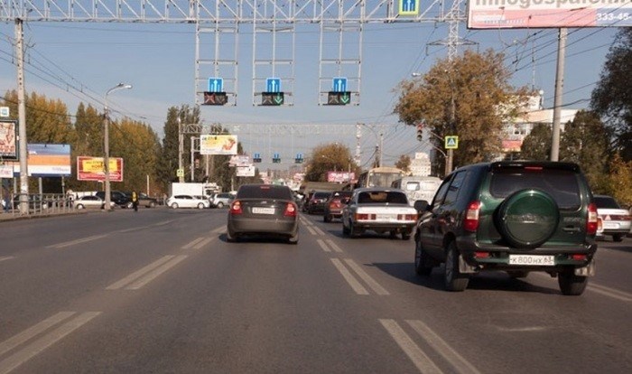 В правилах дорожного движения не прописаны условия для движения задним ходом / Фото: carsmotion. ru